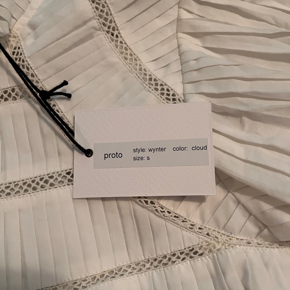 27 Miles Malibu White Pleated Blouse Size Small NWT - Picture 3 of 4